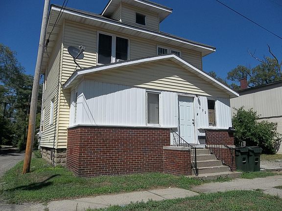 2nd image of 332 E Larch Ave
