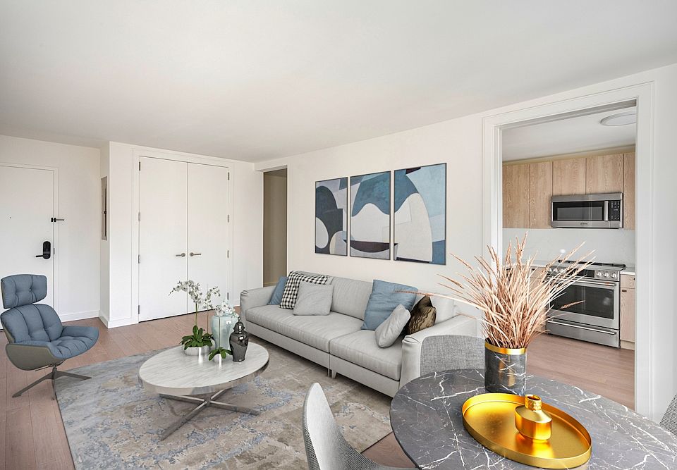 1st image of 220 E 72nd St #15A1
