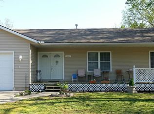 13641 Lawrence Ave, Bonner Springs, KS 66012