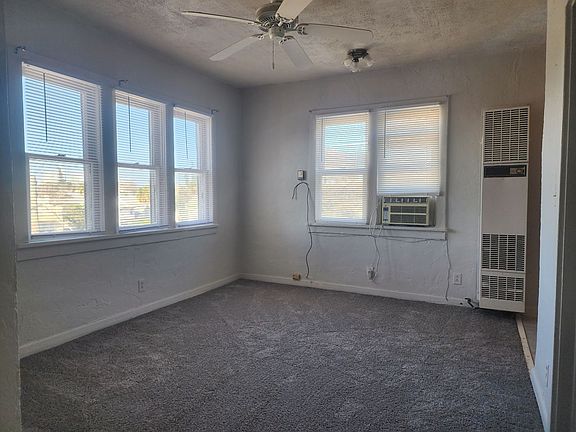 2nd image of 218-222 Oleander Ave #222-5