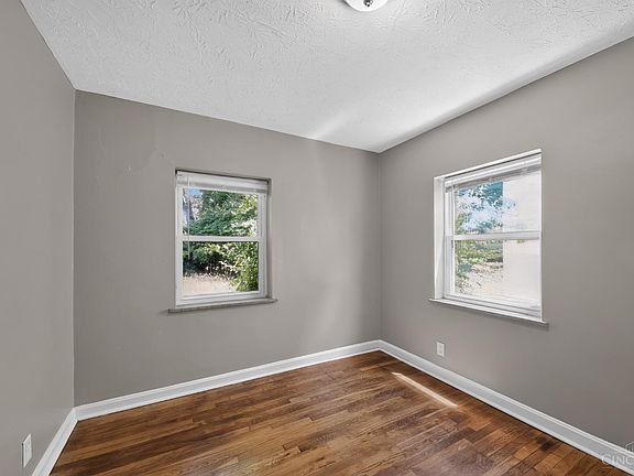 3rd image of 5804 Argus Rd