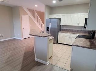 1400 Lucaya Dr, Riviera Beach, FL 33404
