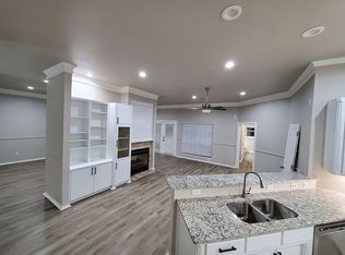 6113 Lantana Ln, Fort Worth, TX 76112