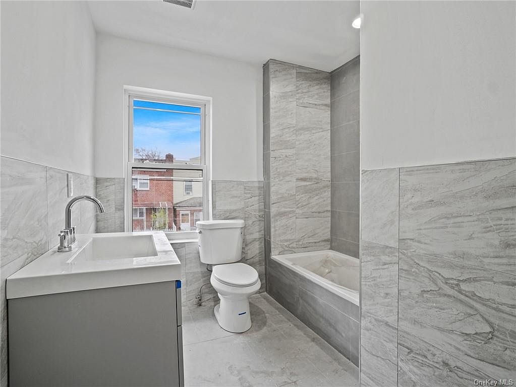1135 East 229th Street