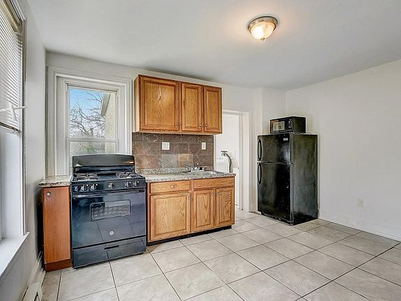 3rd image of 244 E Phil Ellena St #2