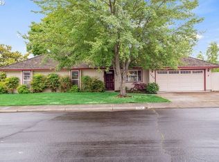 1757 Dove Ln, Medford, OR 97501