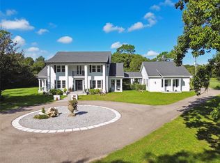 17318 Hanna Rd, Lutz, FL 33549