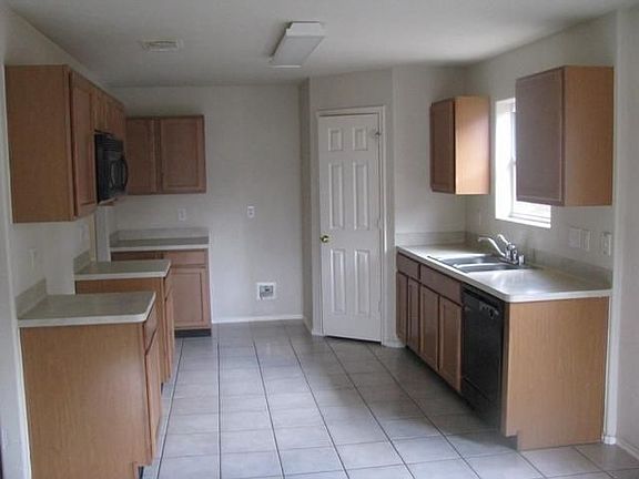 5th image of 10314 Hurst Hill Ln
