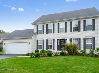 221 Arbor Ridge Dr, Montgomery, IL 60538