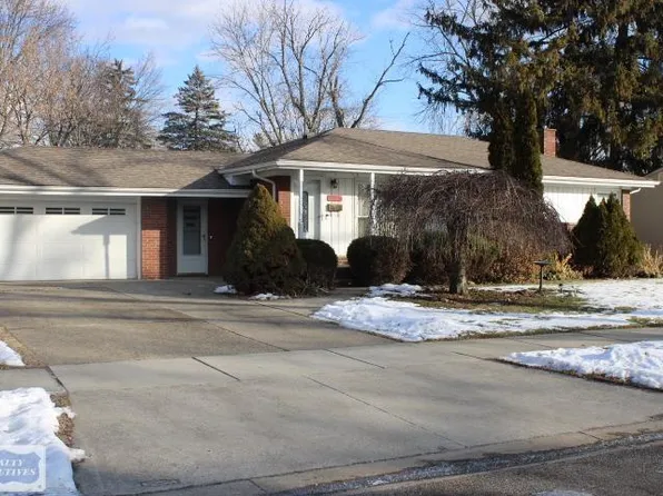 23785 Demley Dr, Clinton Township, MI 48035