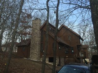 132 Ledgewood Dr, East Stroudsburg, PA 18301