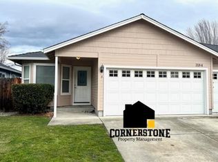 3184 Forest Hills Dr APT B, Medford, OR 97504