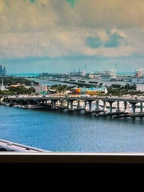 1717 N Bayshore Dr #3246