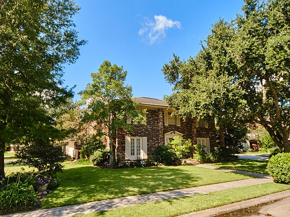 3rd image of 5200 Alphonse Ct