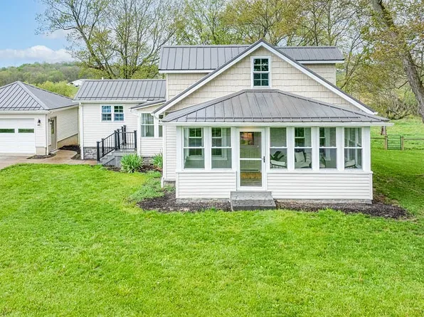 6103 Grafton Rd, Leetonia, OH 44431
