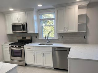 11 Old Field Point Rd, Greenwich, CT 06830