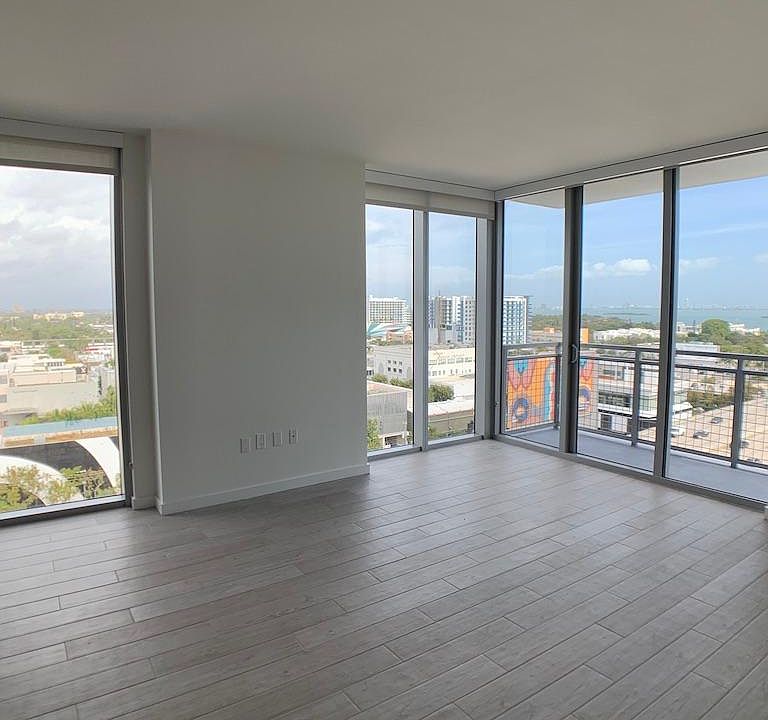 1st image of 3645 NE 1st Ave