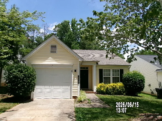 2011 Kansas City Dr — Photo 2