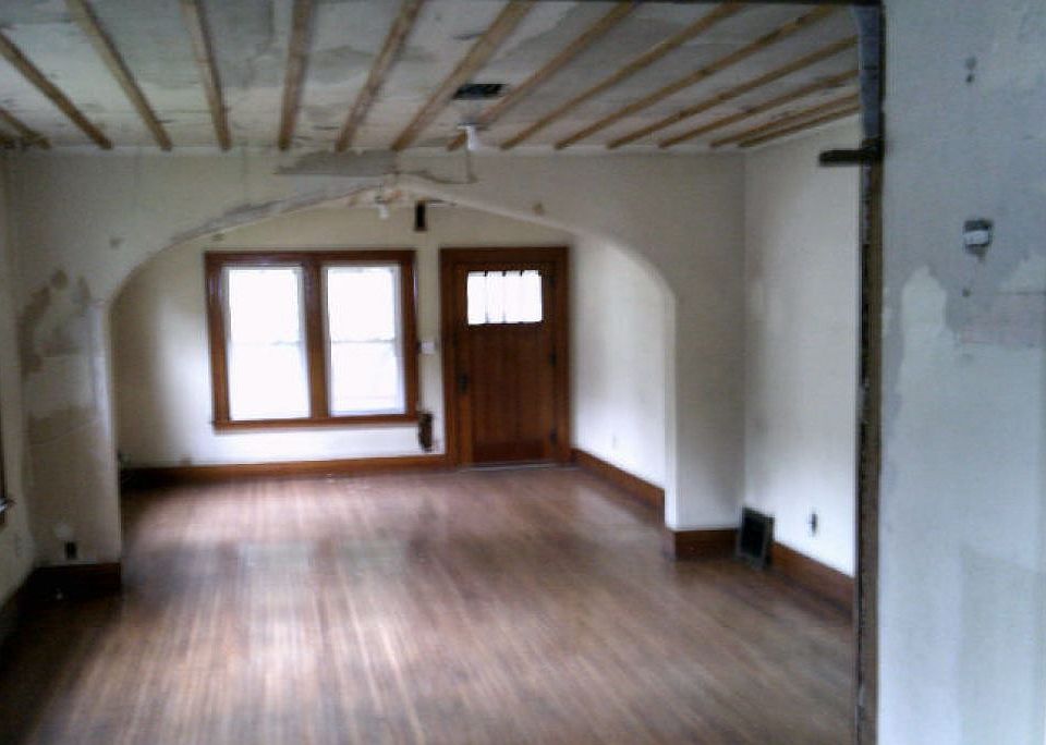 2nd image of 111 N Kennedy Ave