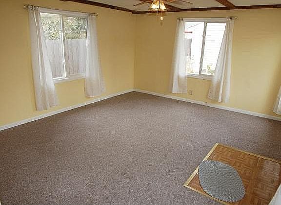 4th image of 1101 Hoyt Ave W