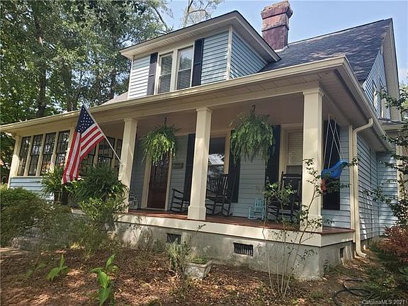 3rd image of 149 E Charlotte Ave