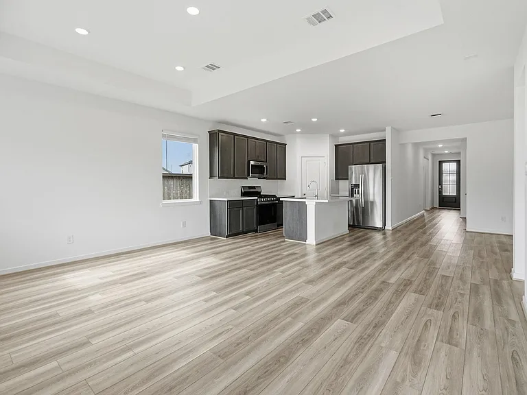 9710 Rialto Heights Dr — Photo 12