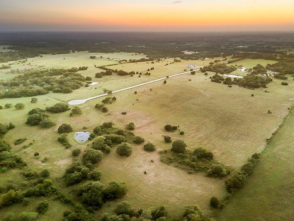 2nd image of 9 Round Top Rd