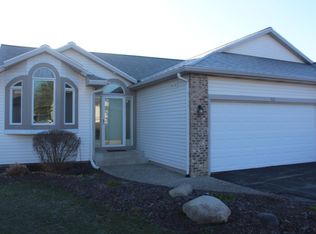 867 Deerview Ln #3, Holland, MI 49423