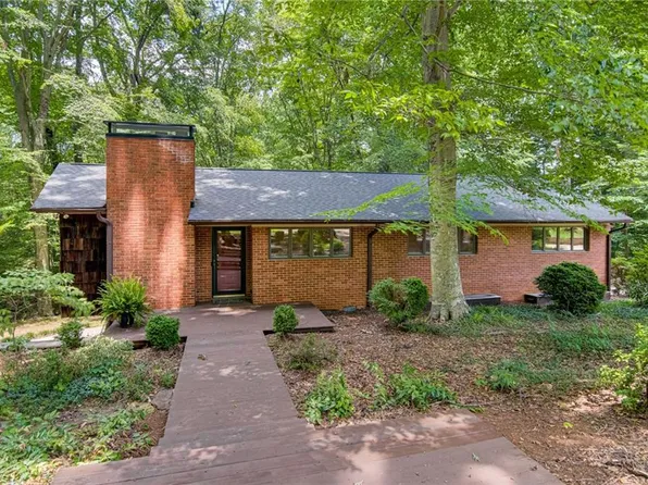 5900 Arden Dr, Clemmons, NC 27012