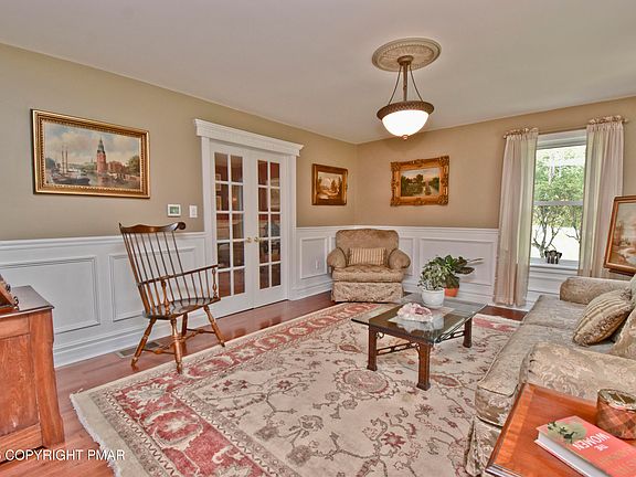 5th image of 202 Steven Ln