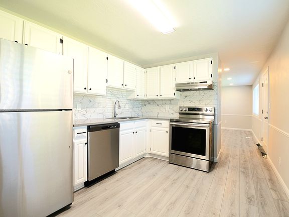 2nd image of 1428 N Porter Ave