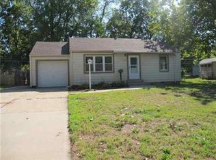 7633 Foster St, Overland Park, KS 66204