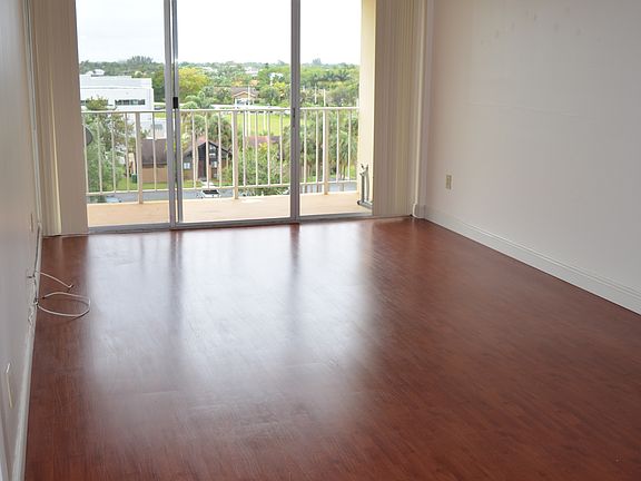 4th image of 13120 SW 92nd Avenue Cu #4B