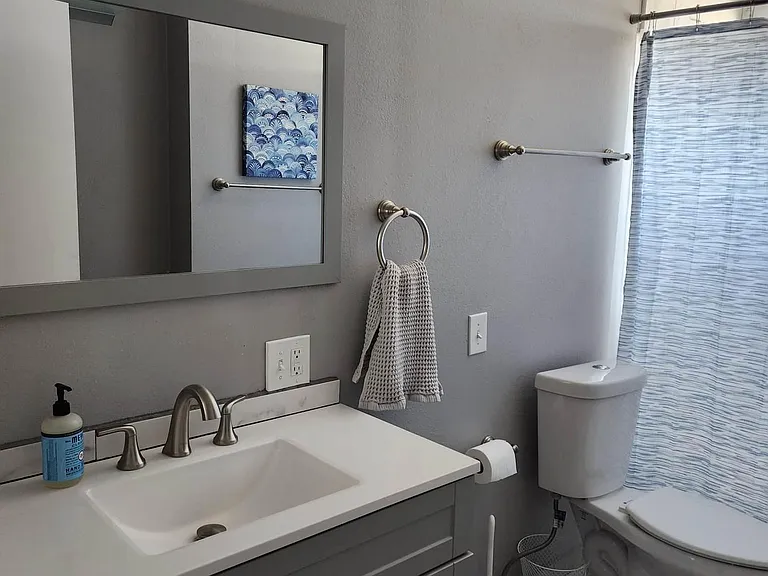 1214 W Highland Ave — Photo 29