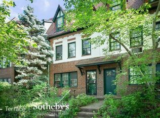 264 Burns St, Forest Hills Gardens, NY 11375