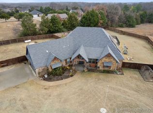 212 Paris Ave, Durant, OK 74701