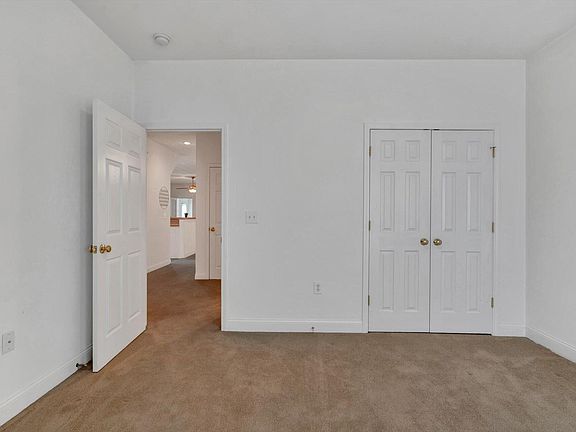 5th image of 178 Cypress Ct