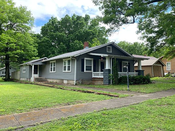 3rd image of 1322 Crawford Ave