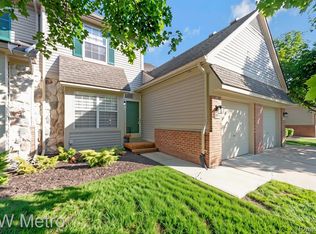 41874 Cantebury Dr, Novi, MI 48377