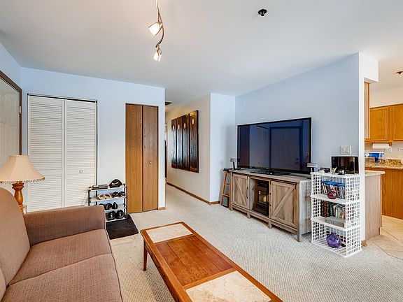 3rd image of 757 E Whispering Oaks Dr #1RM