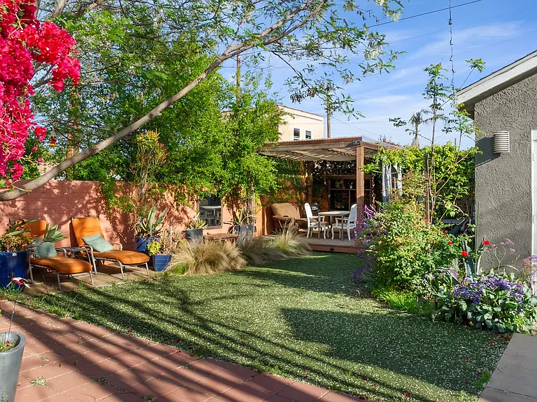 2214 W Verdugo Ave #B — Photo 15