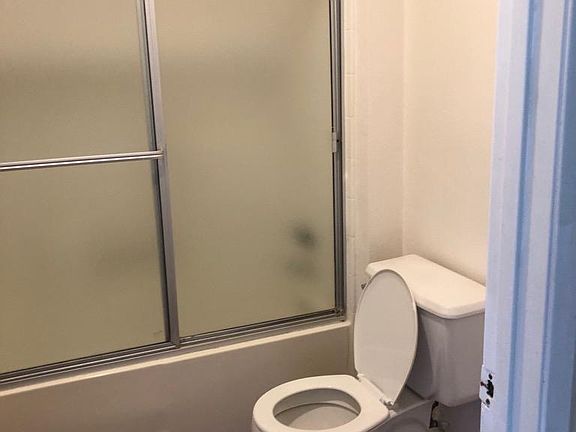 3rd image of 2412 Fairmount Ave APT B