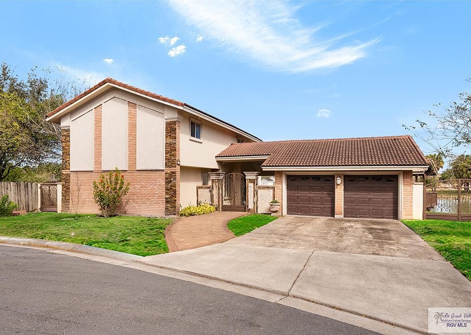 1st image of 84 Arien Ct