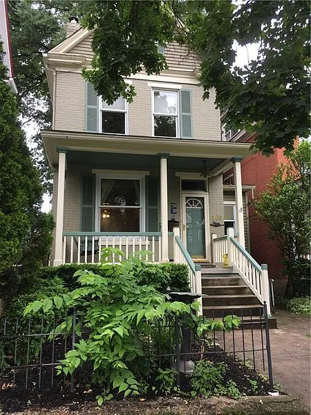 202 Frederick Ave photo 1