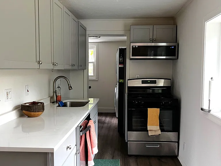 207 Eliot St — Photo 9