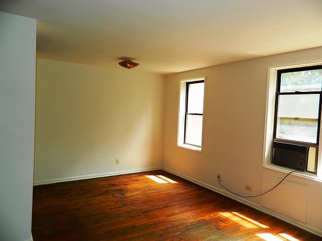 2nd image of 632 Warburton Ave APT 7b
