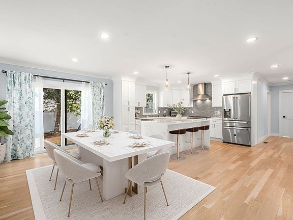 3rd image of 89 Newfield St