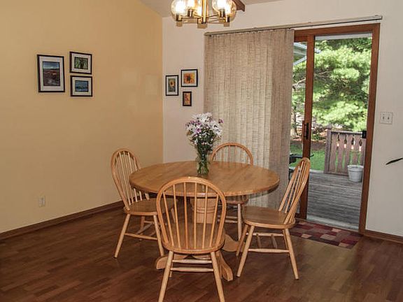 4th image of 1075 Dorwood Dr