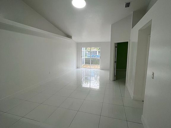 3rd image of 4027 SW 7th Pl