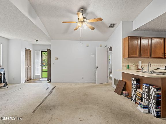 5th image of 534 LORING VILLAGE Court